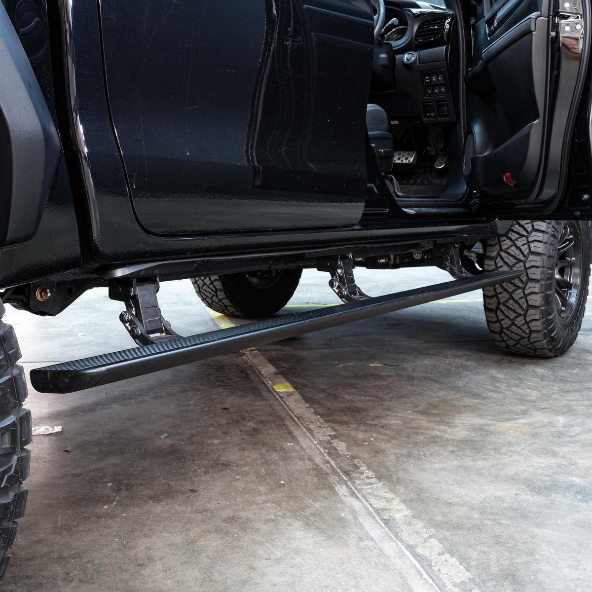 Electric Side Steps for 4x4 | Retractable, Sleek & Tough | VIKOR INDUSTRIES