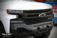 Load image into Gallery viewer, Chevy Silverado 1500 Bull Bar - Matrix Front Bumper

